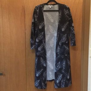 Feather print LuLaRoe Sarah